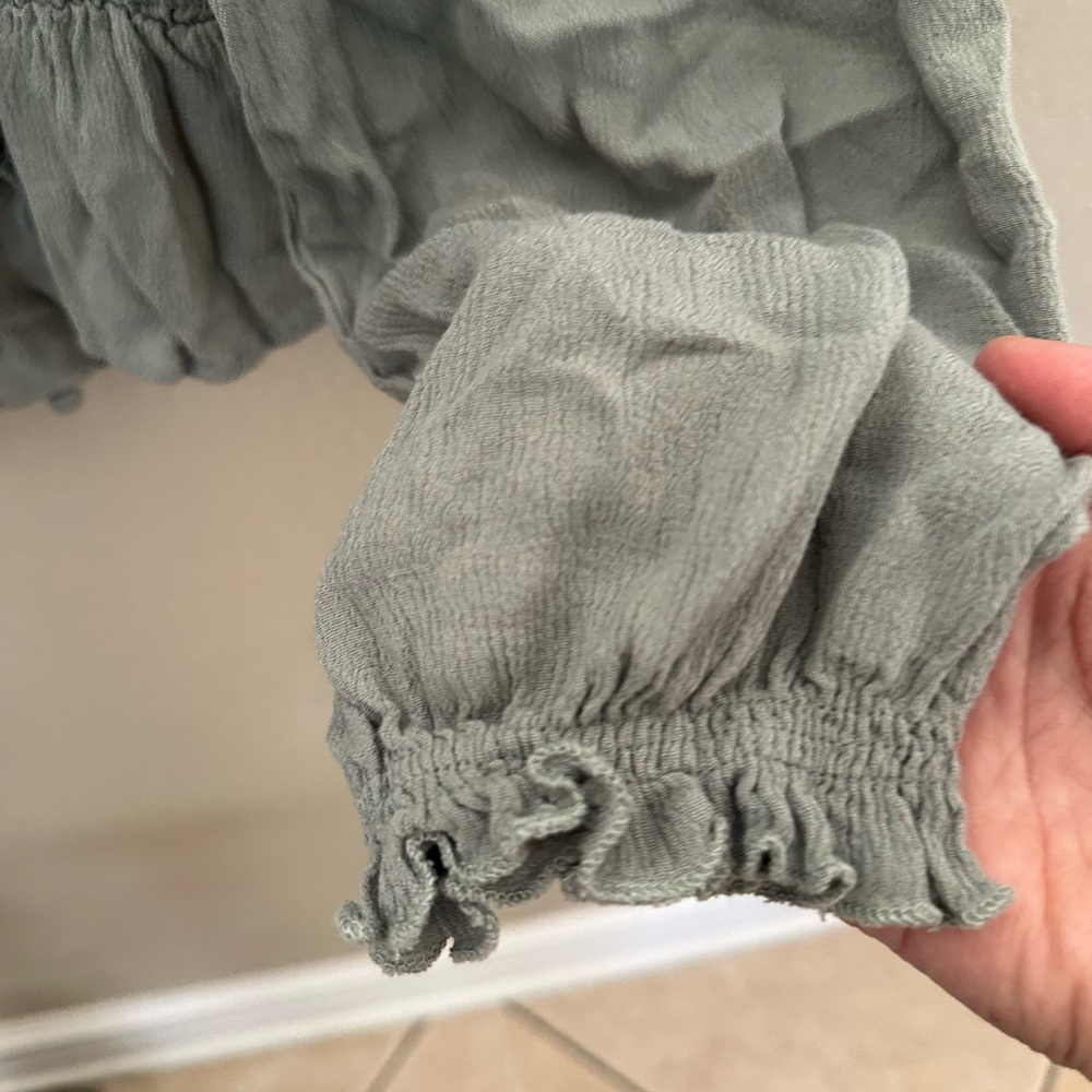 Women's Ruffled Gray Top - Picture 4 of 8